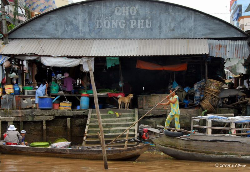 Dong Phu Market.jpg